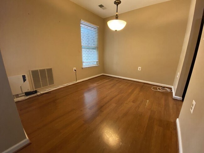 Building Photo - 18411 Guildberry Dr