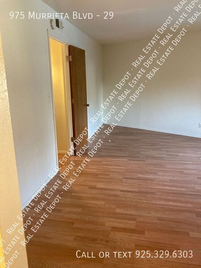 Building Photo - 975 Murrieta Blvd