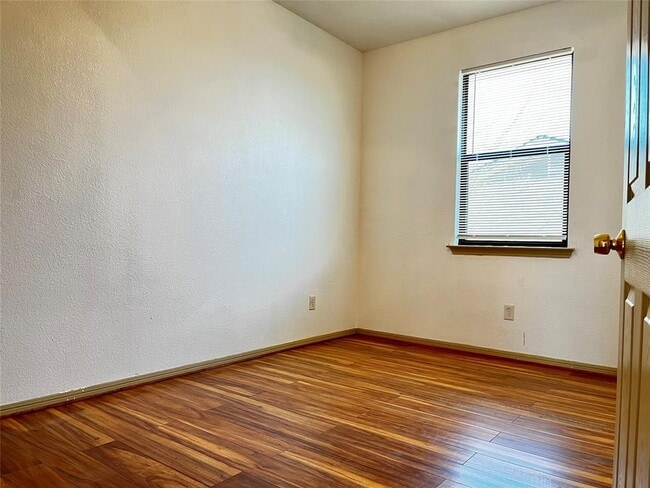 Building Photo - 8901 Parkfield Dr