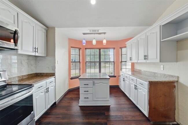 Building Photo - 3253 Beavers Bend Trail