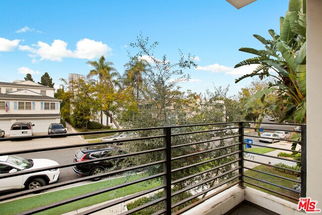 Building Photo - 10630 Wilkins Ave