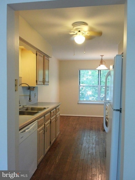 Building Photo - 857 Jackson St