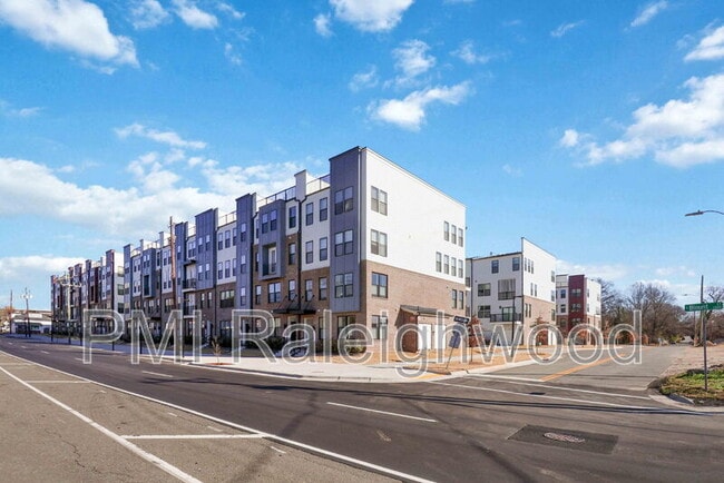 Building Photo - 1245 S Blount St