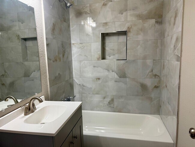 Building Photo - 6743 Crestmont St