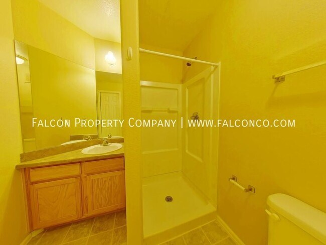 Building Photo - 623 Bosque Vis