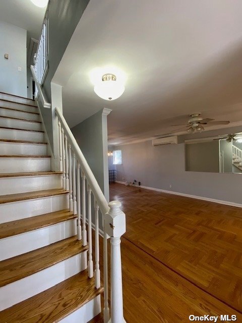 Building Photo - 2728 Laconia Ave
