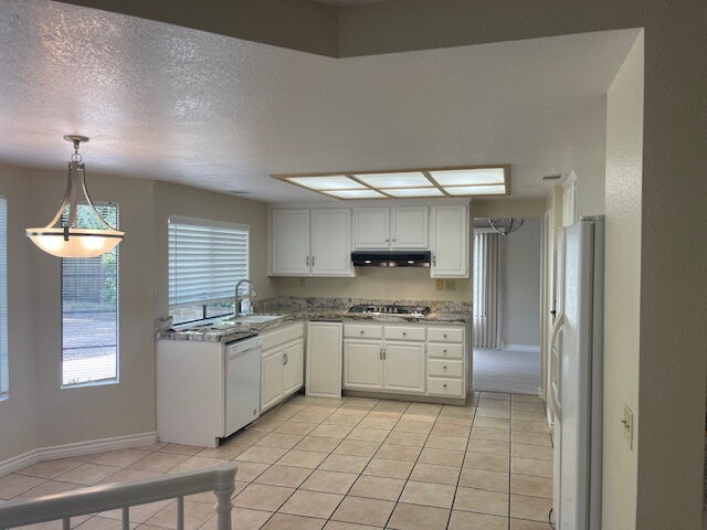 Building Photo - "Highly Desirable La Costa Neighborhood"