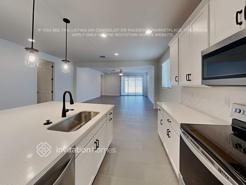 Building Photo - 19816 W Verde Ln