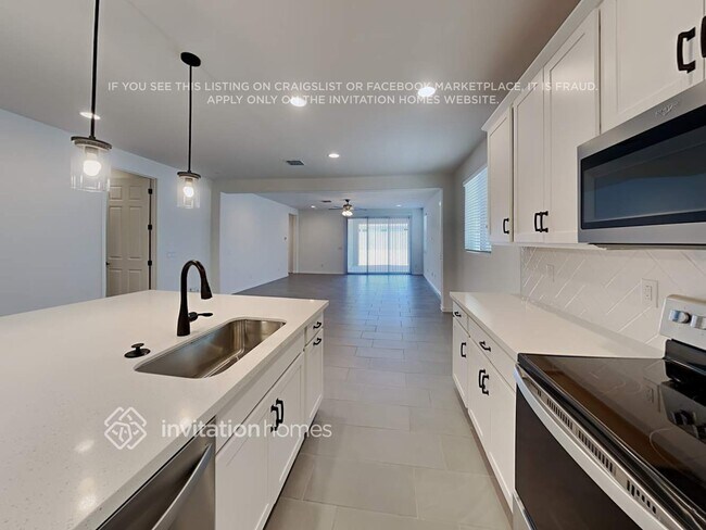 Building Photo - 19816 W Verde Ln