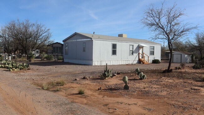 Building Photo - NICE MANUFACTURED HOME!