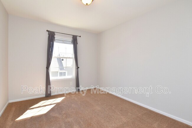 Building Photo - 2203 Copper Creek Dr