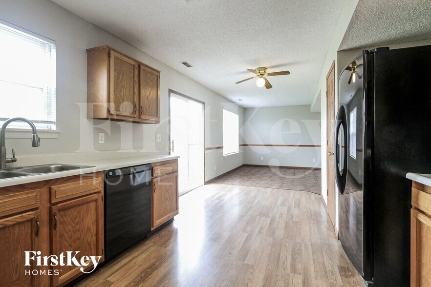 Building Photo - 1279 Blue Heron Ln