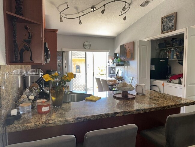 Building Photo - 3375 W 76th St