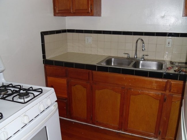 Kitchen - The Wilshire