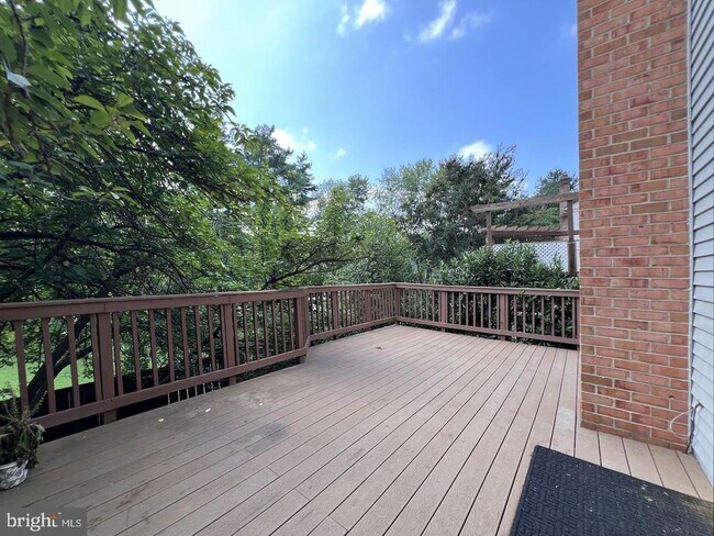 Building Photo - 7132 Swansong Wy