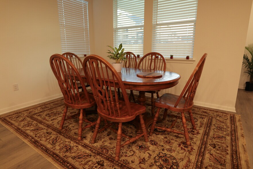 Building Photo - 2911 Tavern Dr