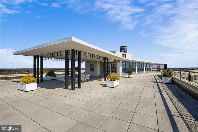 Building Photo - 10500 ROCKVILLE PIK
