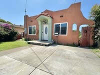 Building Photo - 3781 Clinton St