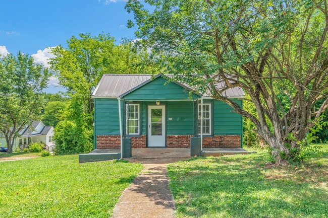 Building Photo - 4100 Garnet Dr