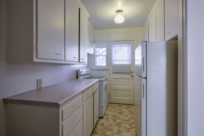 Building Photo - 5508 Corby St