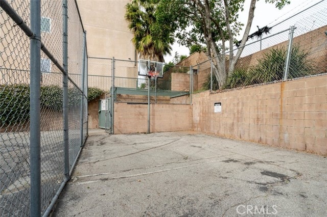 Building Photo - 13100 Bromont Ave