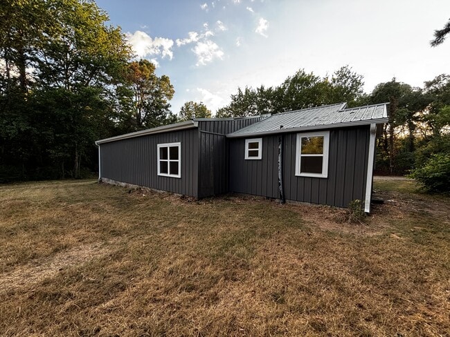 Building Photo - 235 County Rd