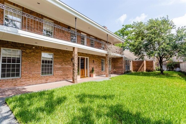 Building Photo - 3822 Overbrook Ln
