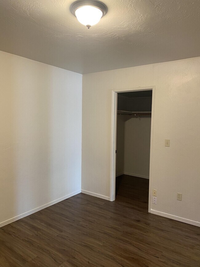 Building Photo - 3018 Delta Ave