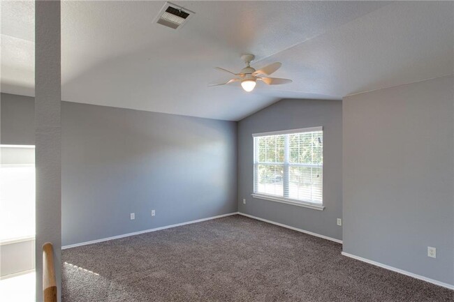 Building Photo - 1415 Fort LLoyd Pl