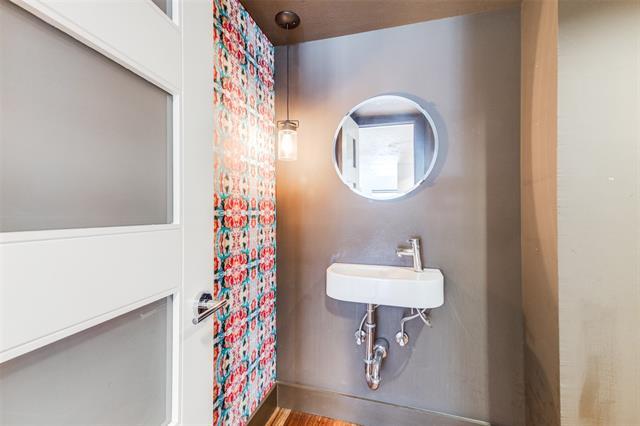 Building Photo - 4411 Gilbert Ave