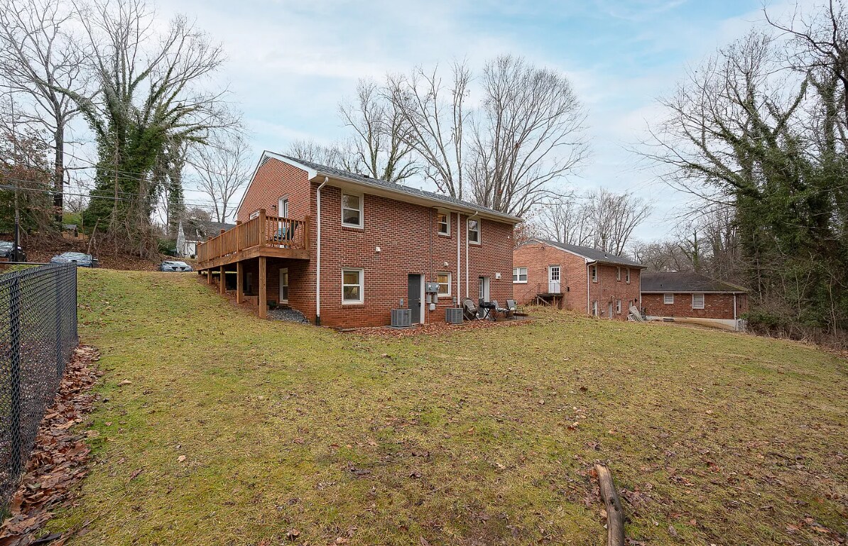 Building Photo - 412 Belvedere St