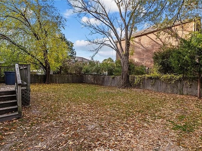 Building Photo - 314 Rogers Ave