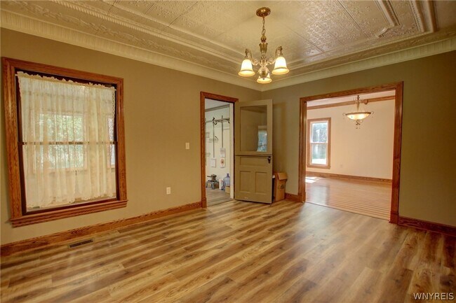 Building Photo - 5880 Draudt Rd