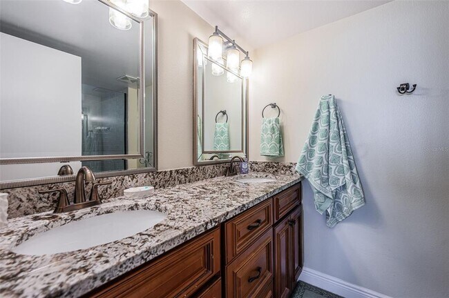 Building Photo - 6081 Bahia Del Mar Cir N