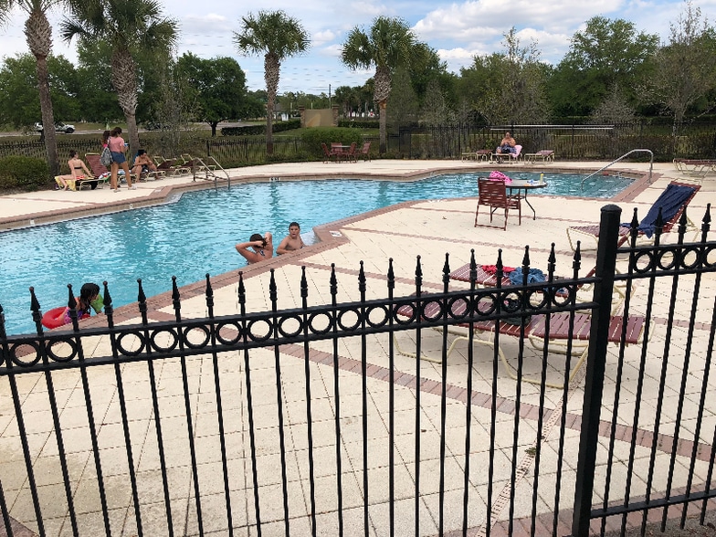 Building Photo - 36027 Deer Creek Dr