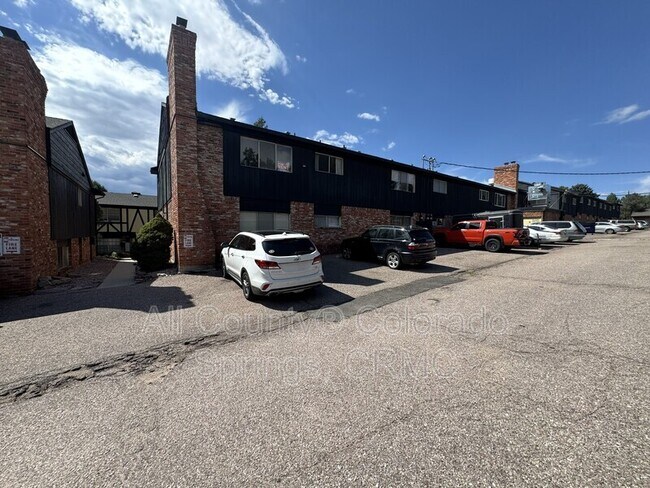 Building Photo - 2902 Airport Rd