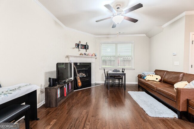 Building Photo - 801 Village Field Ct NW