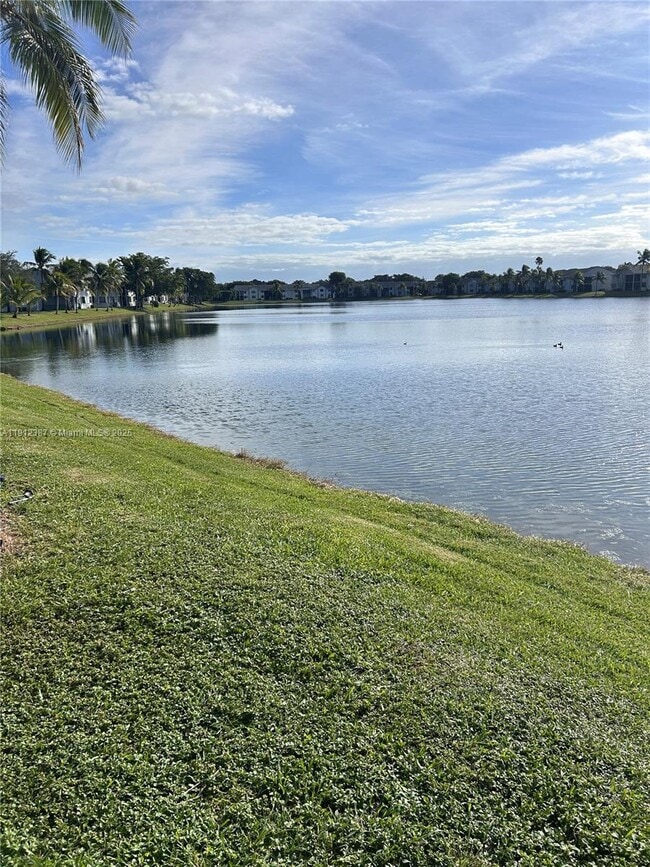 Building Photo - 840 Independence Dr