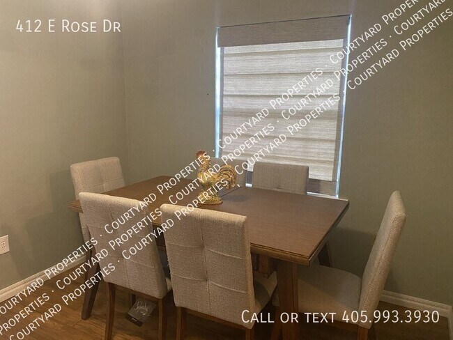 Building Photo - 412 E Rose Dr