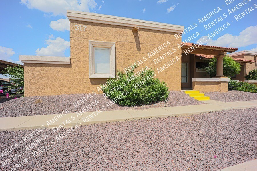 Building Photo - 317 W Hononegh Dr
