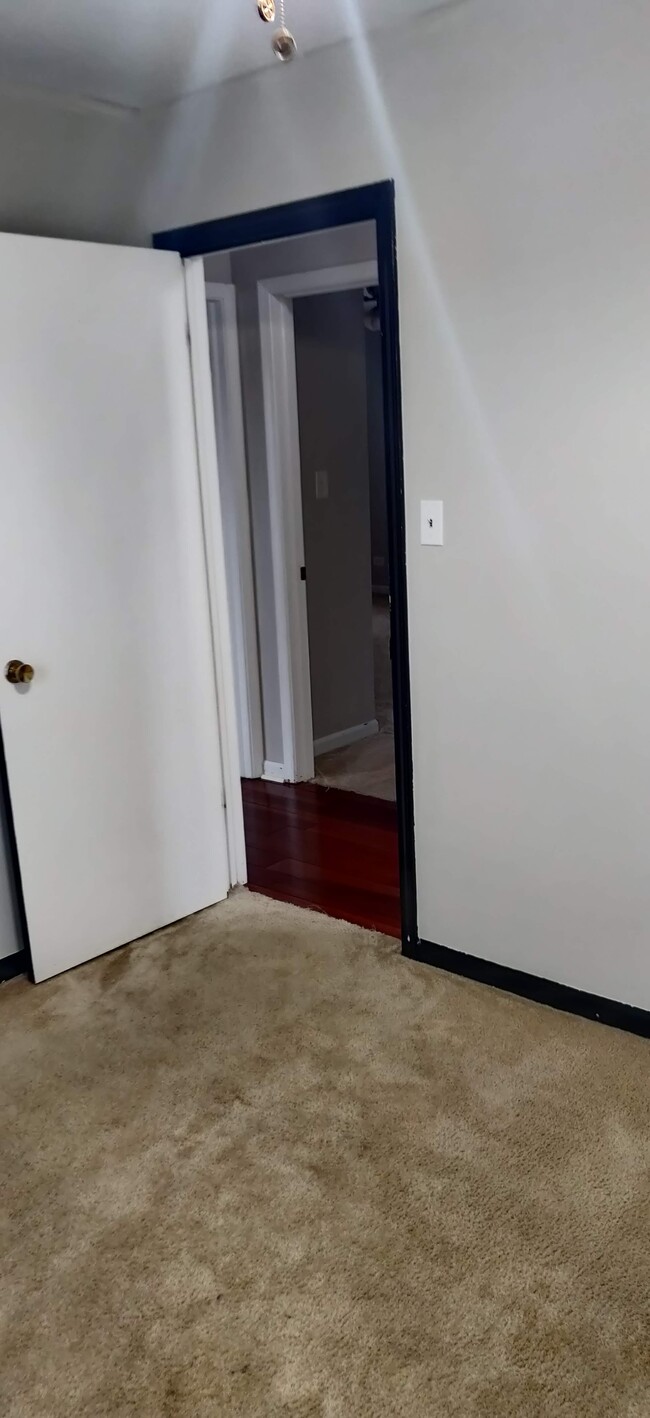 bedroom 1 - 111 41st St