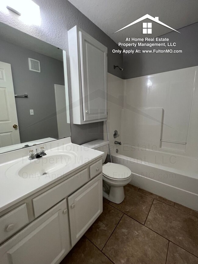 Building Photo - 997 Boulder Ct