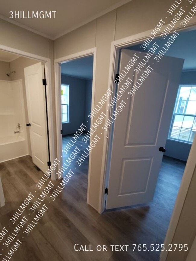 Building Photo - 5600 W Kilgore Ave