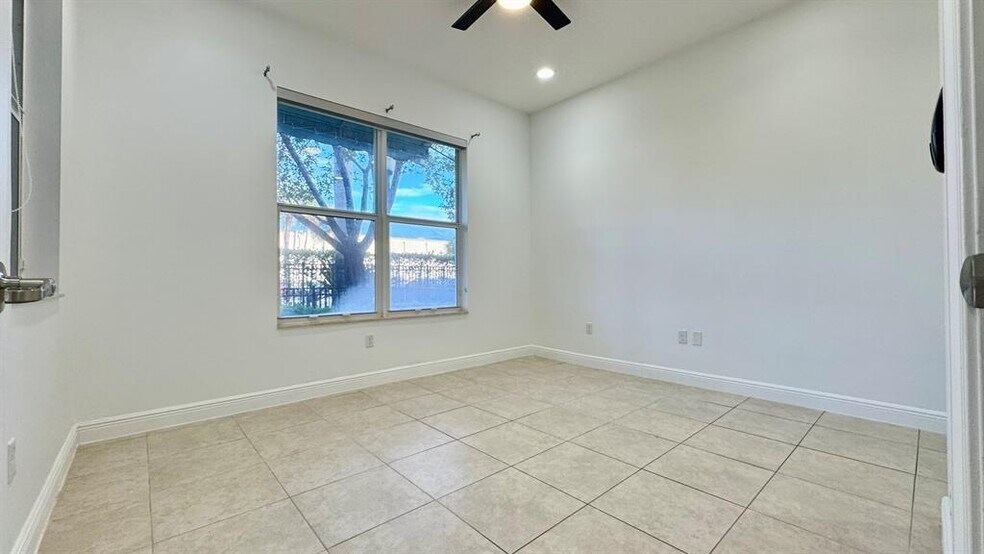 Building Photo - 1759 NW 124th Way