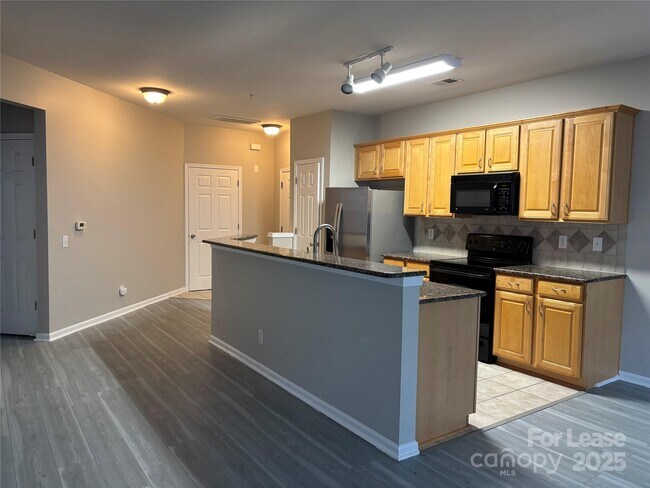 Building Photo - 14859 Santa Lucia Dr