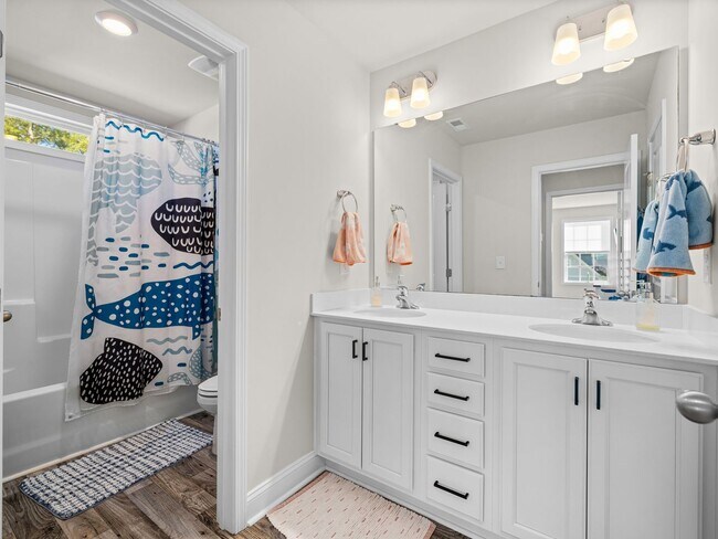 Building Photo - Mimosa Bay Beauty