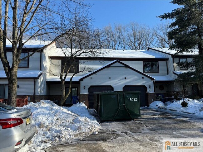 Building Photo - 123 Aspen Dr