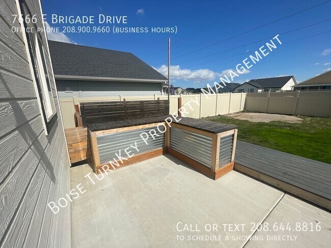Building Photo - 7666 E Brigade Dr