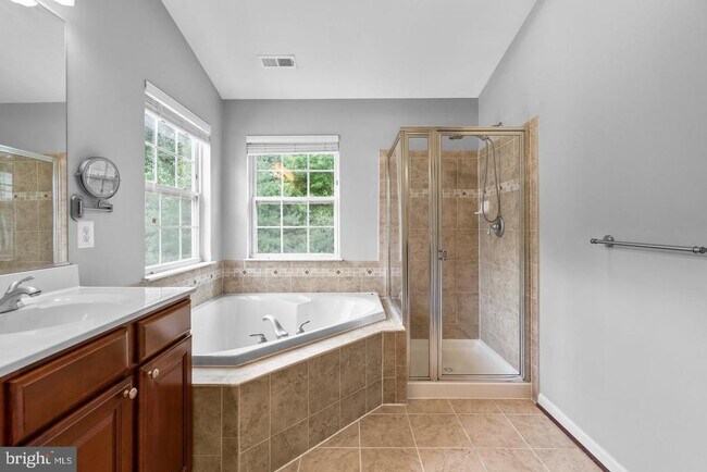 Building Photo - 7592 Cherrybark Oak Ln