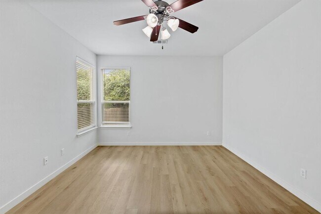 Building Photo - 1708 Rockland Dr